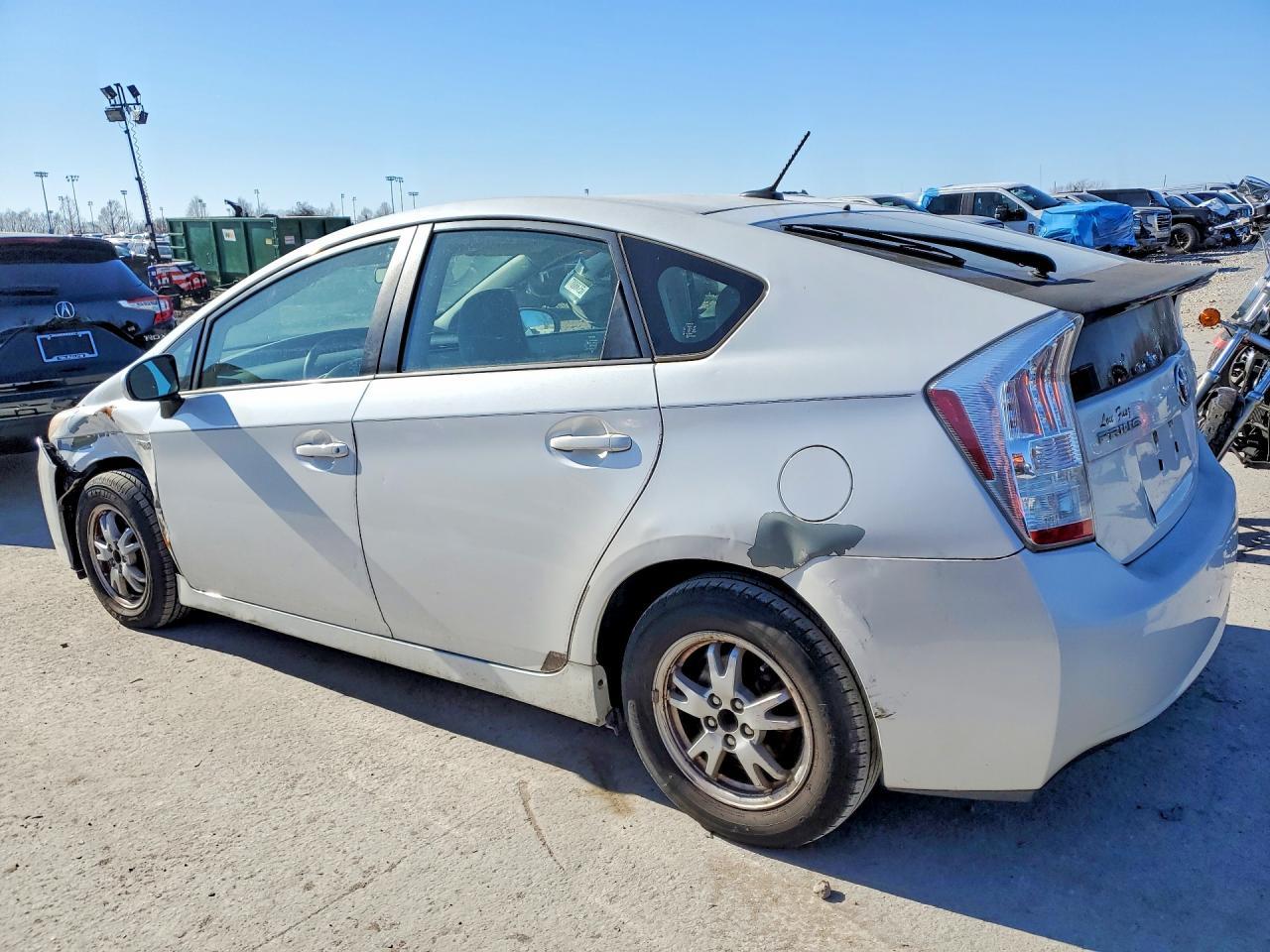 2010 Toyota Prius - Фото 2
