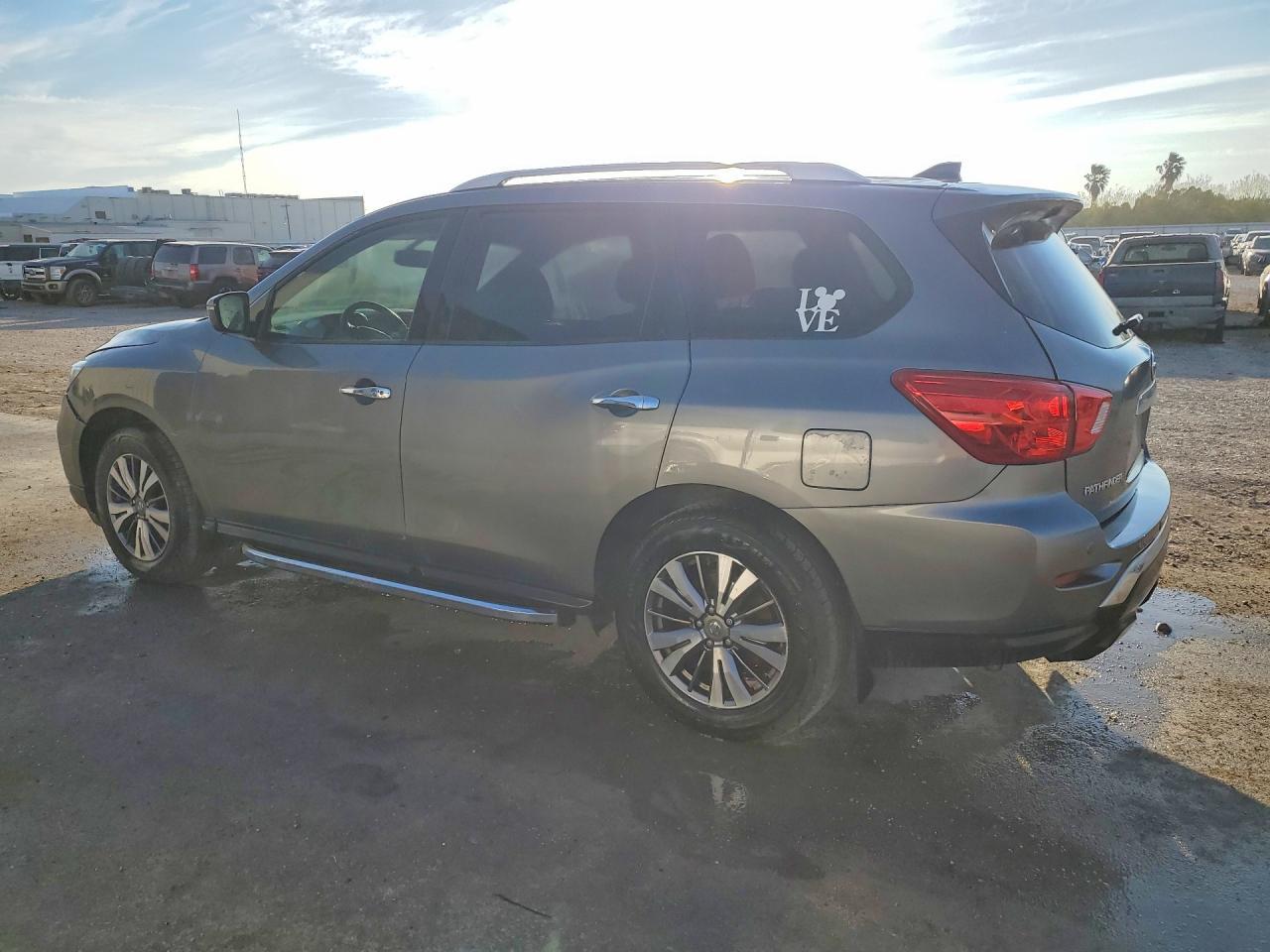 2020 Nissan Pathfinder Sv - Фото 2