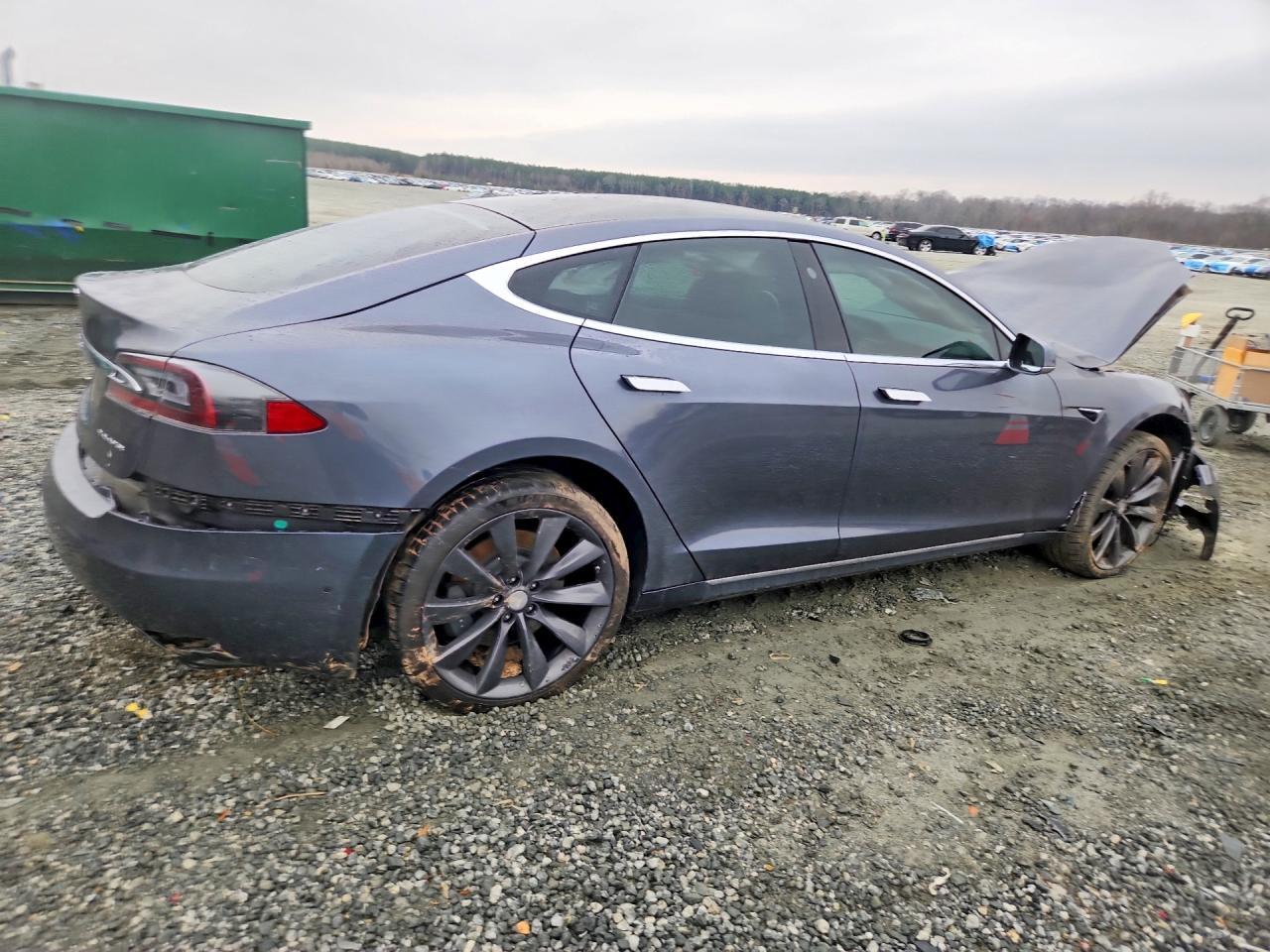 2021 Tesla Model S - Image 3