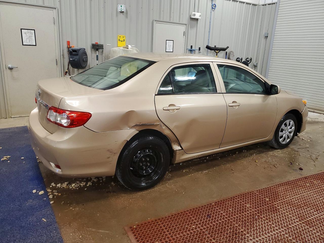 2012 Toyota Corolla L - Фото 3