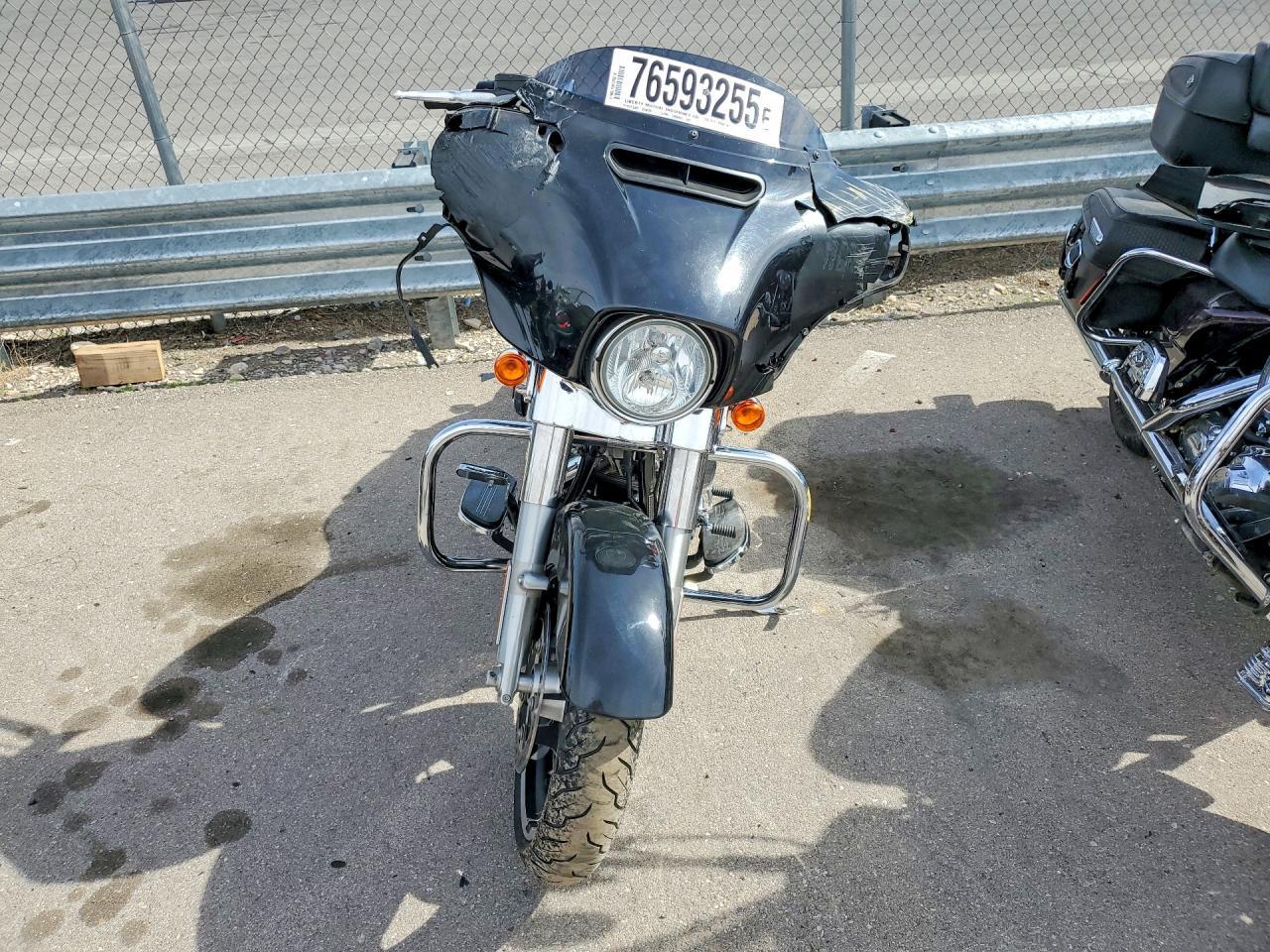 2017 Harley-Davidson Flhx Street Glide - Image 2