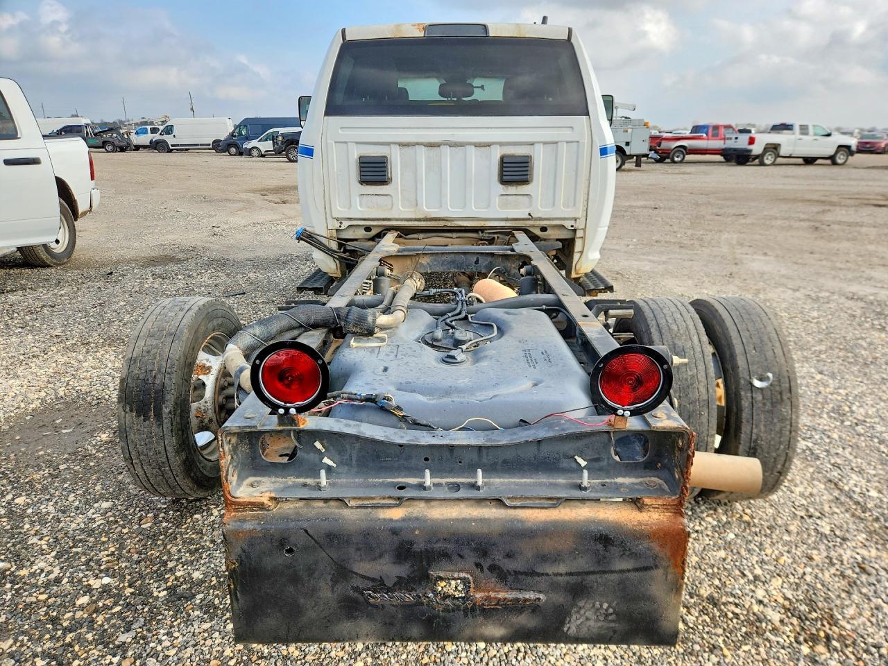 2015 Ram 4500 Truck Cab And Chassis - Фото 6