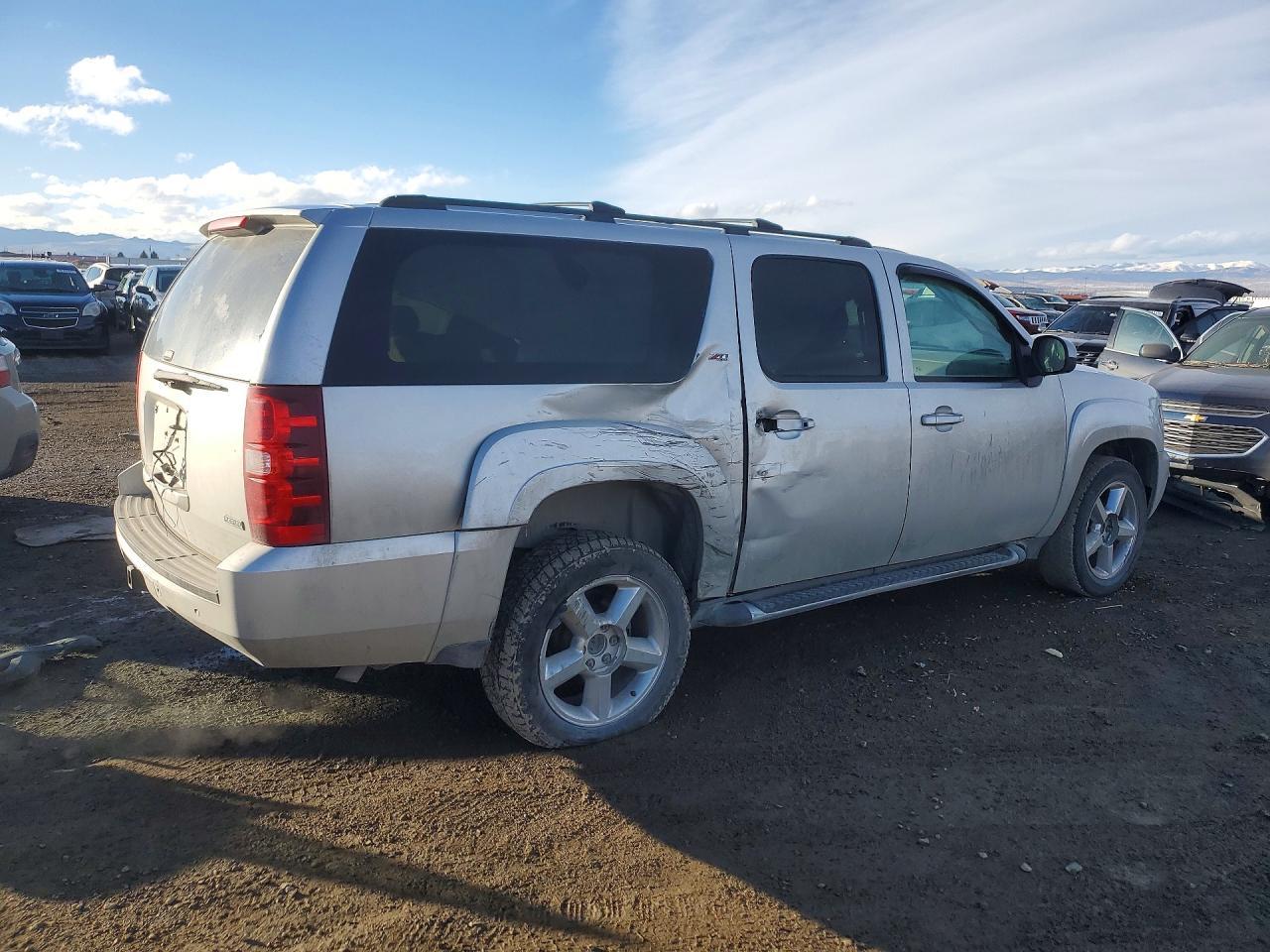 2011 Chevrolet Suburban K1500 Lt - Фото 3