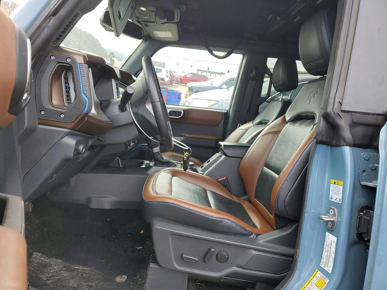 2022 Ford Bronco Base - Image 7