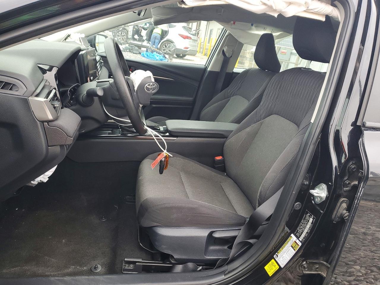 2025 Toyota Camry Le - Фото 7
