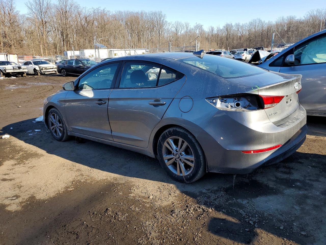 2018 Hyundai Elantra Sel - Image 2