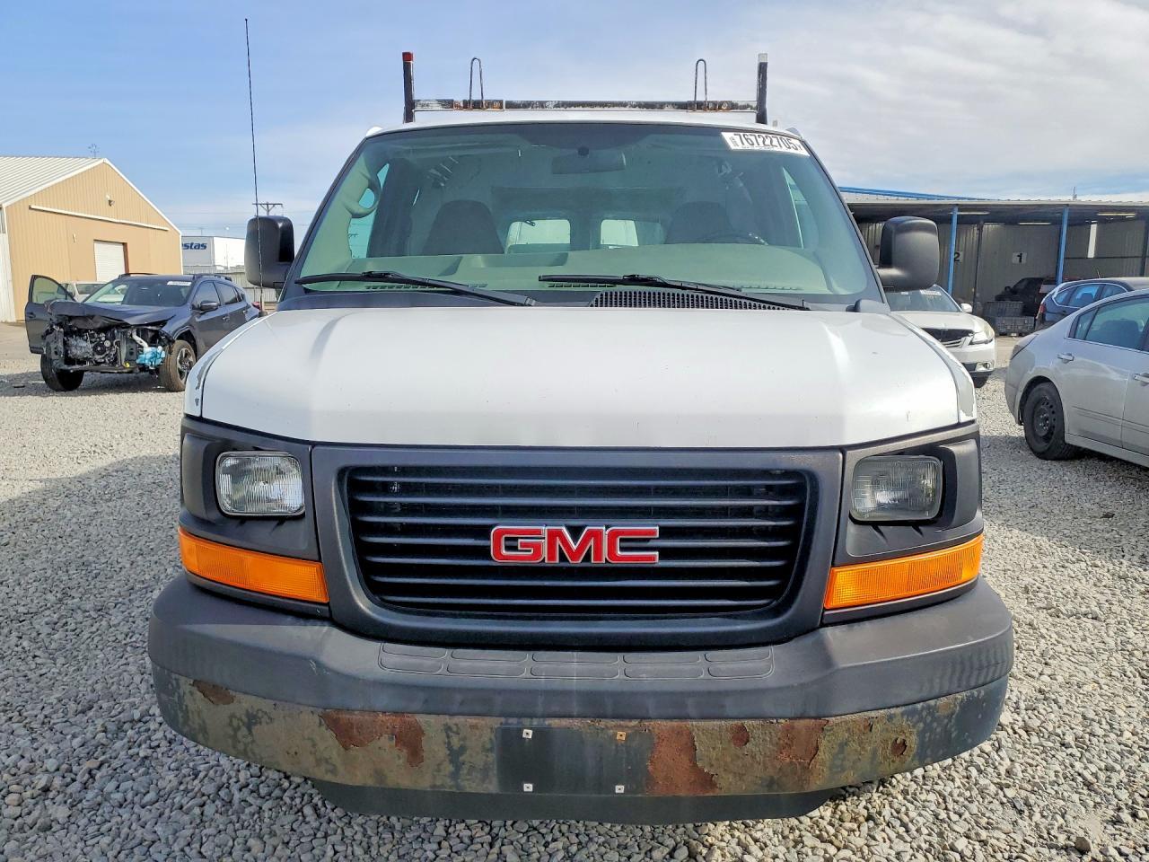 2005 GMC Savana G2500 - Фото 5