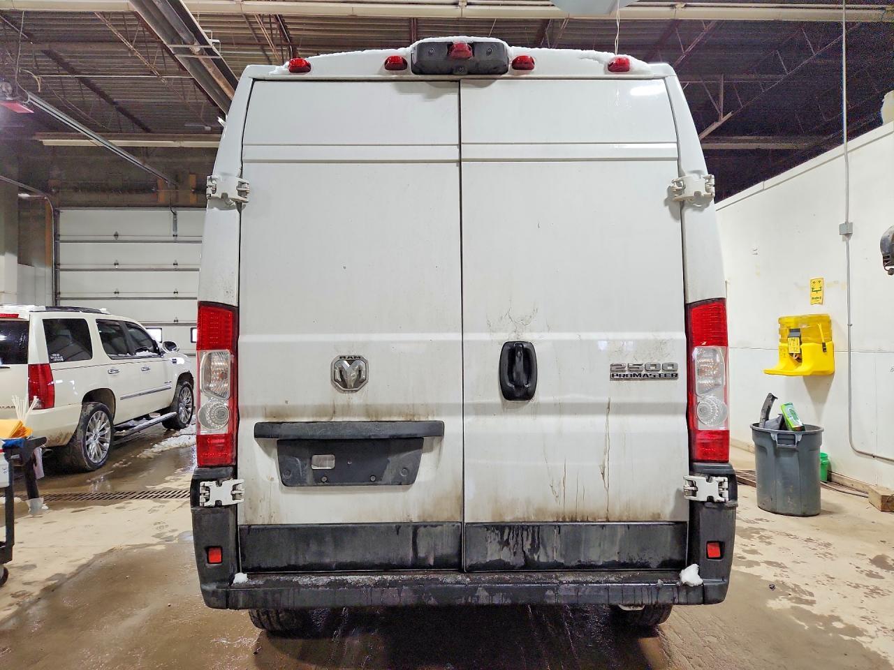2024 Ram Promaster 2500 Delivery Van - Фото 6