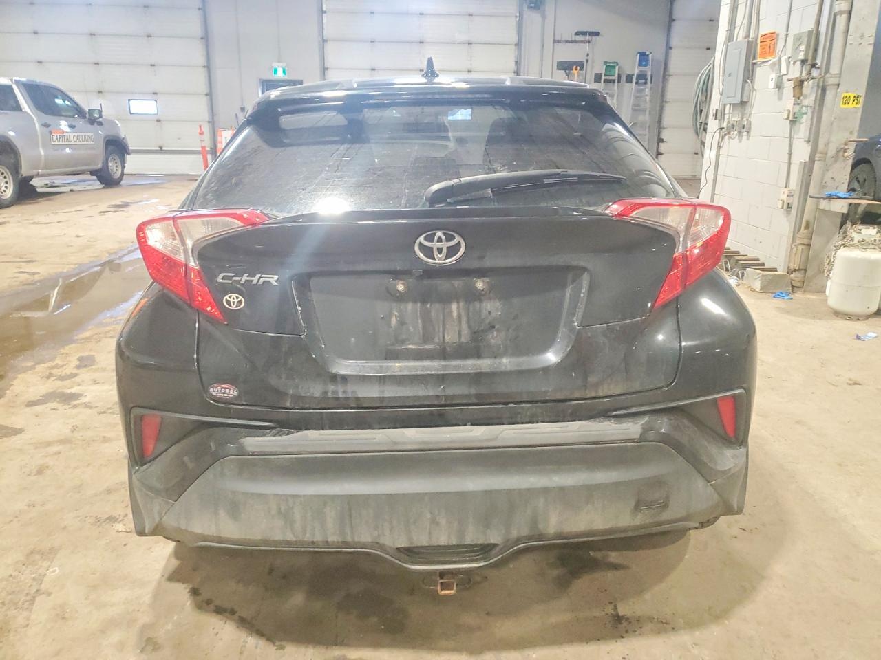 2018 Toyota C-Hr Xle - Image 6