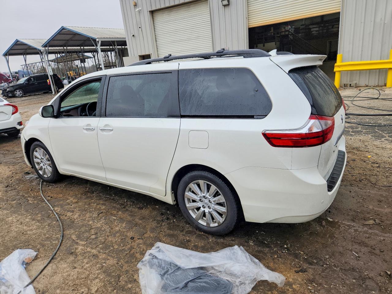 2017 Toyota Sienna Limited 7-Passenger - Image 2