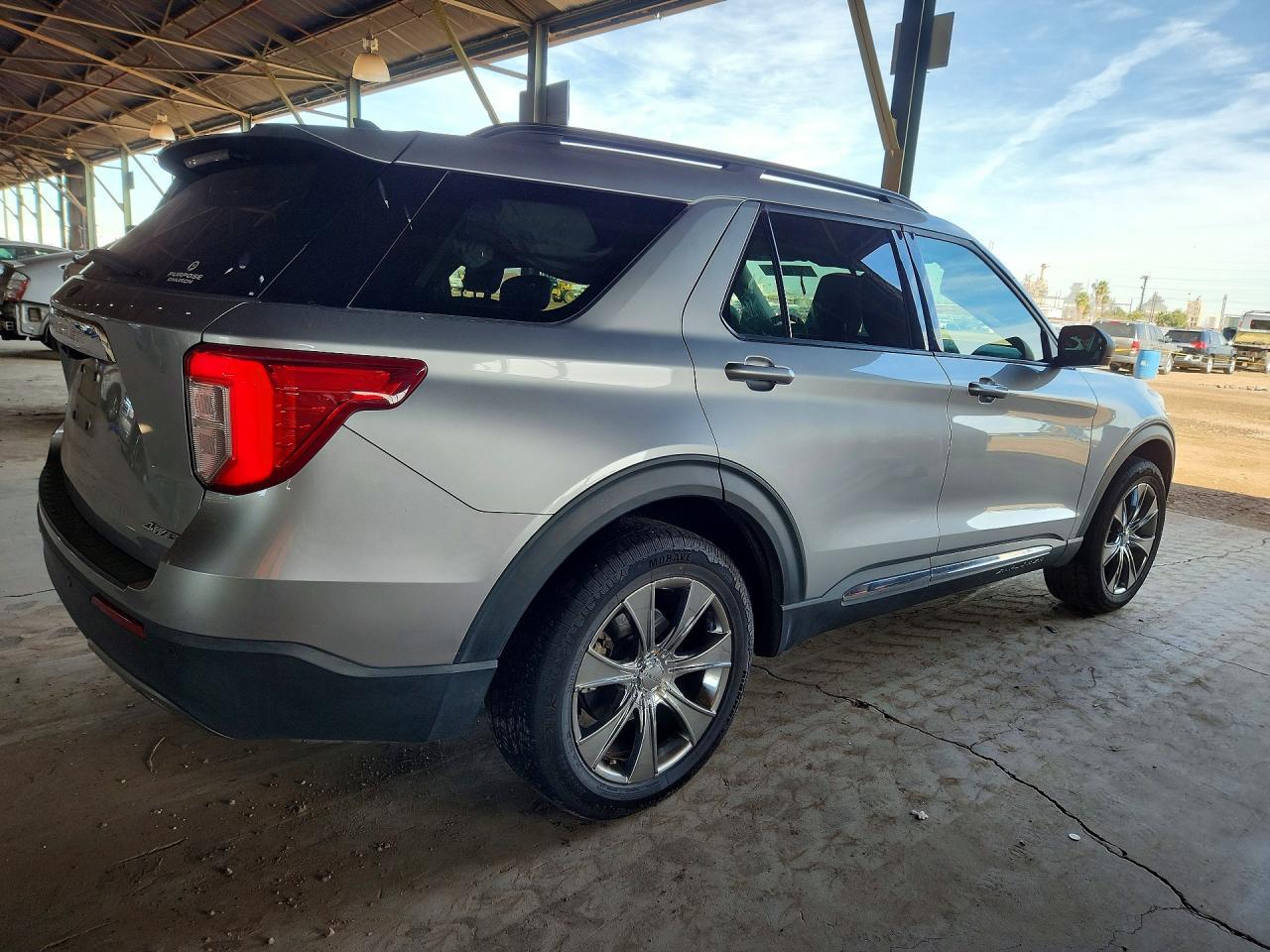2022 Ford Explorer Xlt - Image 3