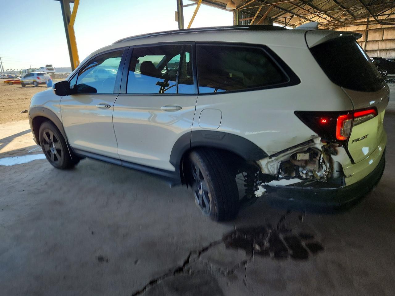 2022 Honda Pilot Trailsport - Image 2
