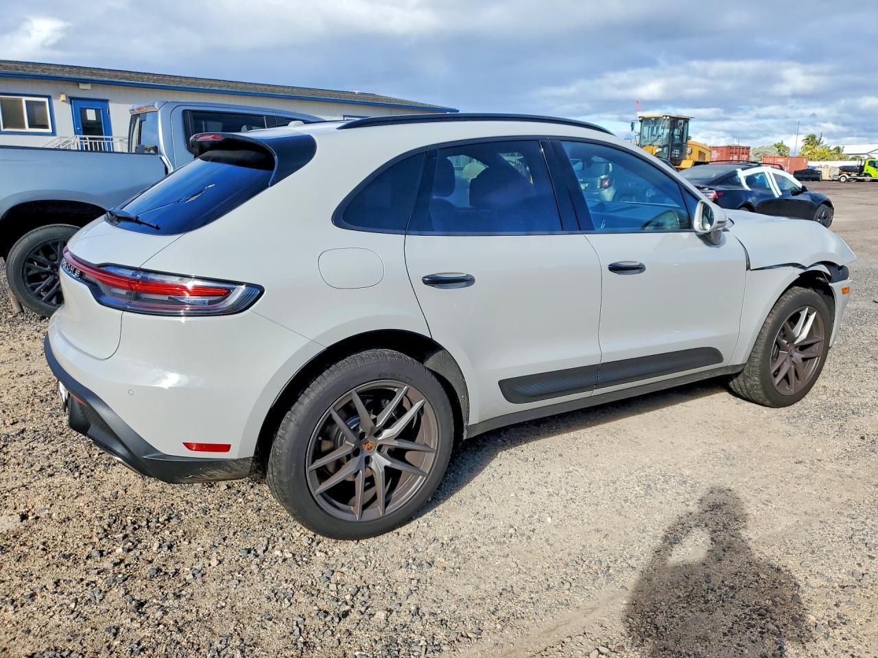 2026 Porsche Macan Base - Фото 3