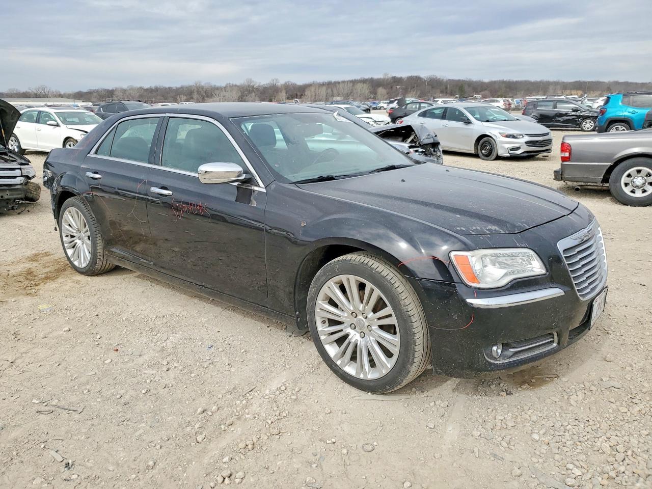 2011 Chrysler 300 Limited - Фото 4
