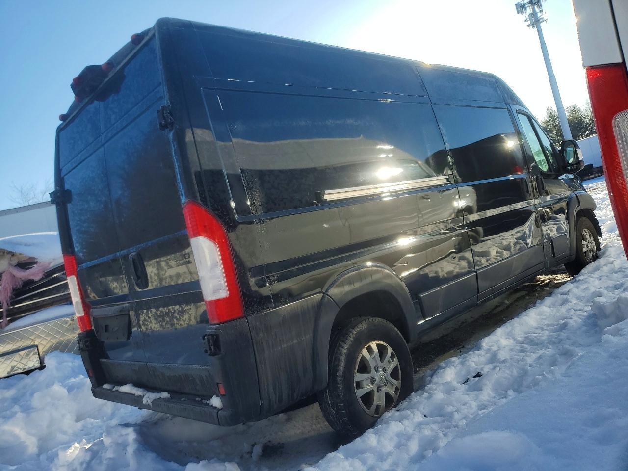 2023 Ram Promaster 2500 High Roof Delivery Van - Фото 3