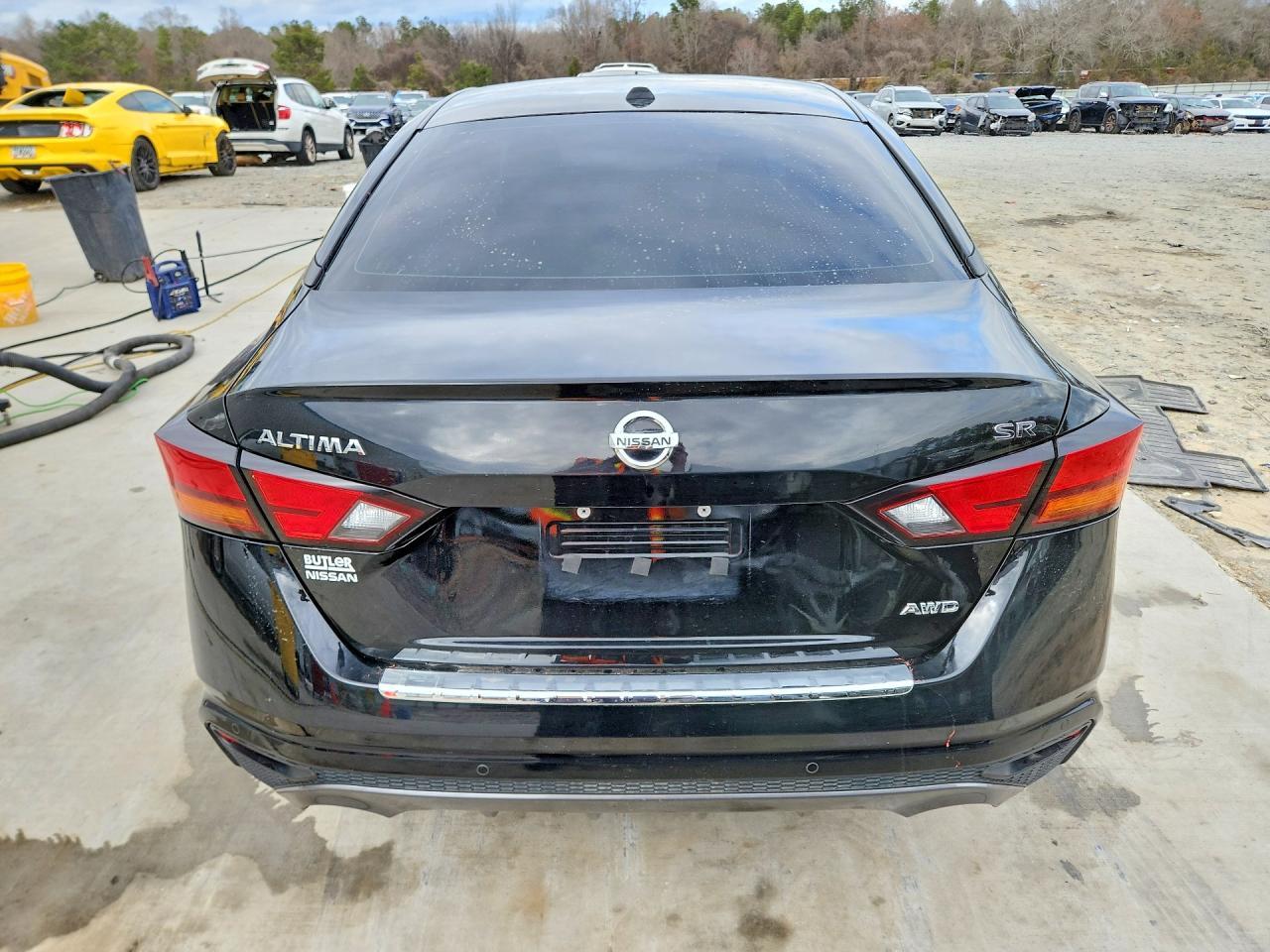 2022 Nissan Altima 2.5 Sr - Image 6