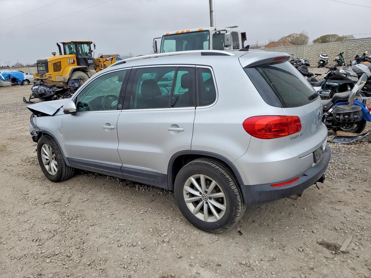 2017 Volkswagen Tiguan - Фото 2