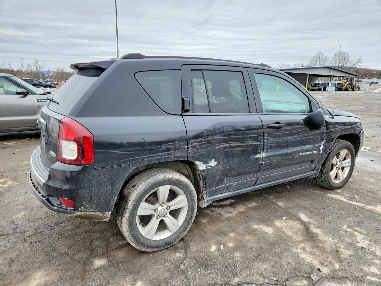 2015 Jeep Compass Latitude - Image 3