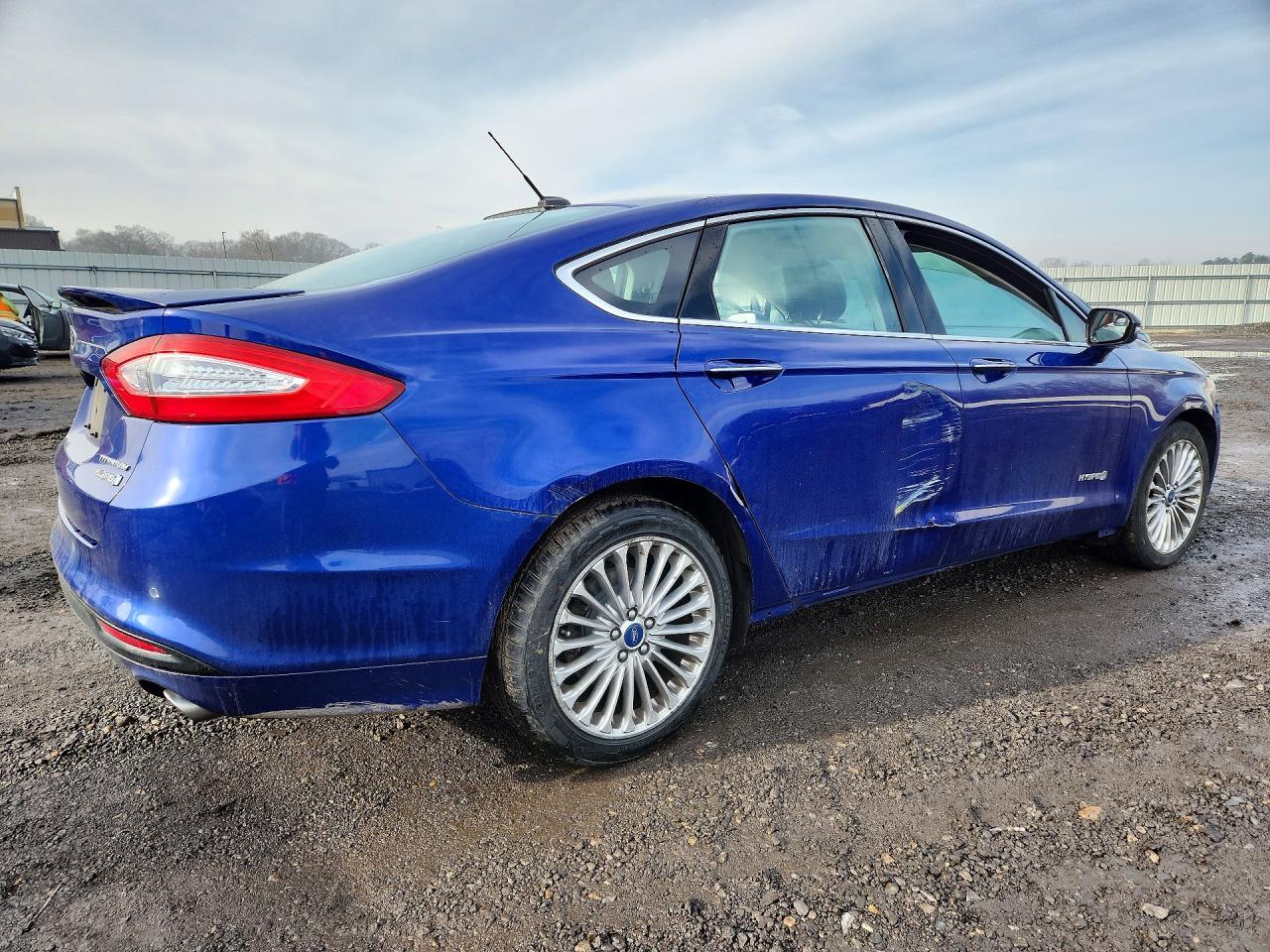 2014 Ford Fusion Titanium Hev - Image 3