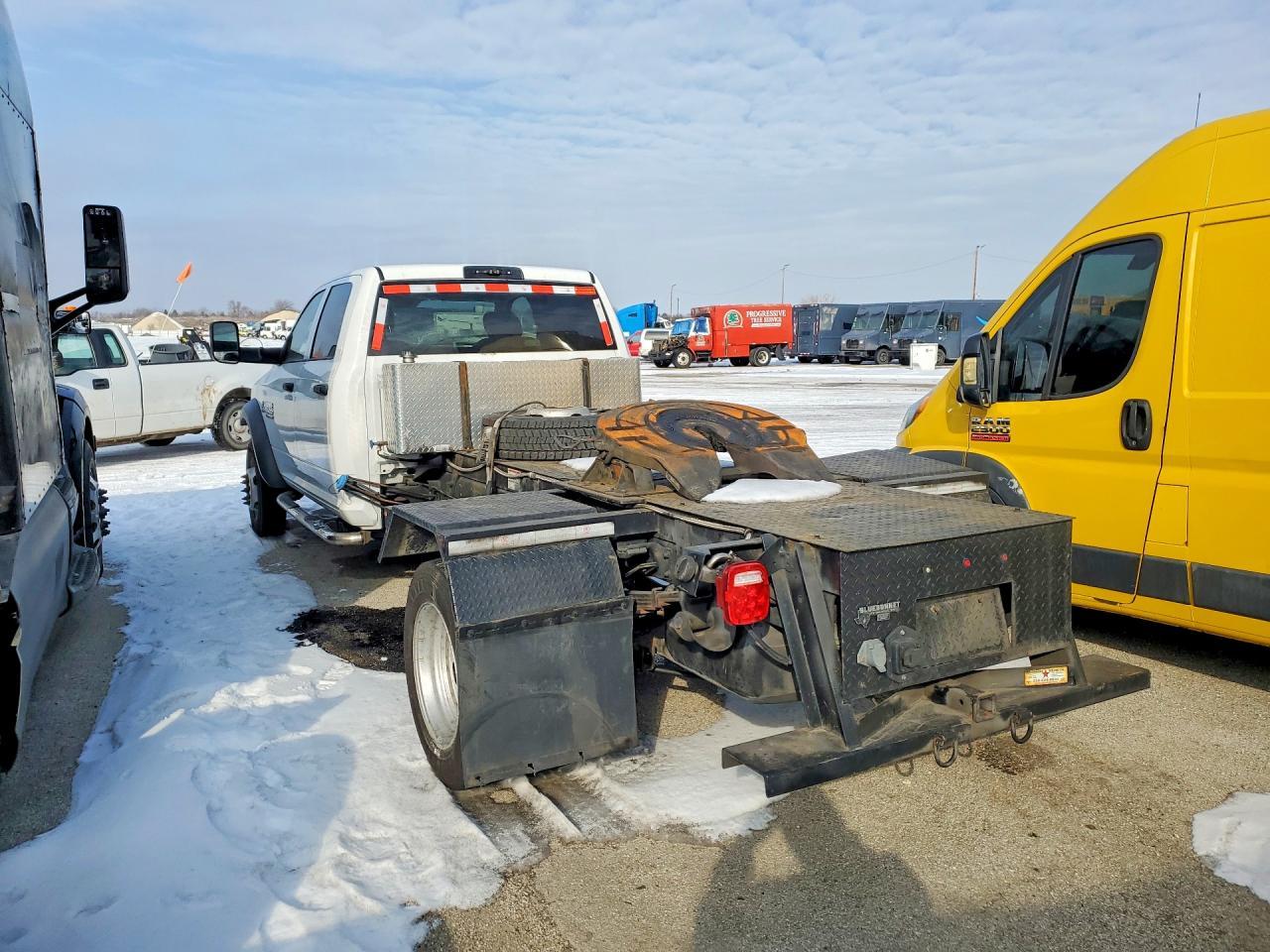 2018 Ram 5500 Truck Cab And Chassis - Image 2