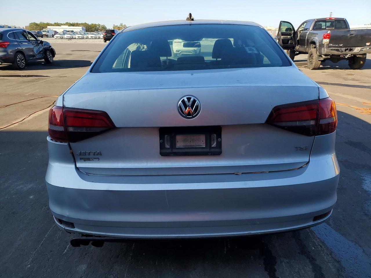 2016 Volkswagen Jetta S - Фото 6
