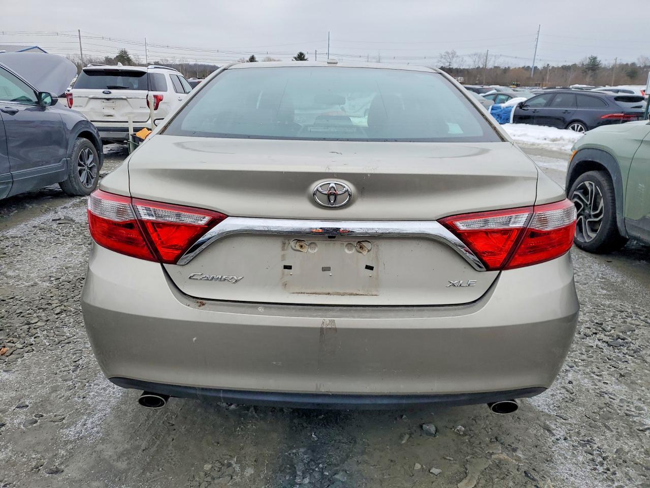 2015 Toyota Camry - Фото 6