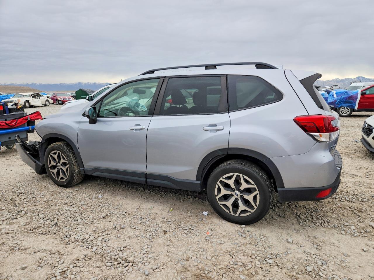 2019 Subaru Forester Premium - Image 2