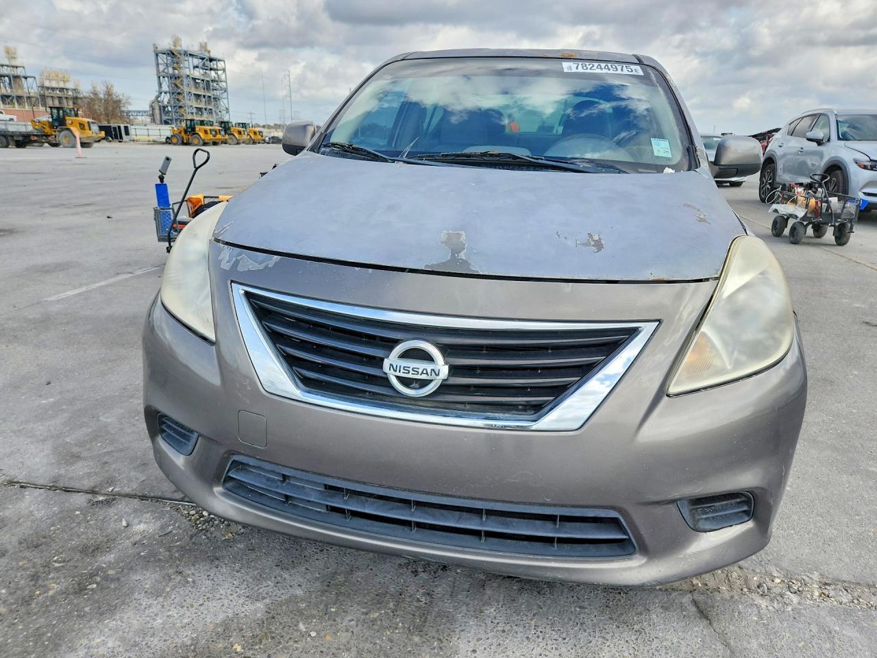 2014 Nissan Versa S - Фото 5