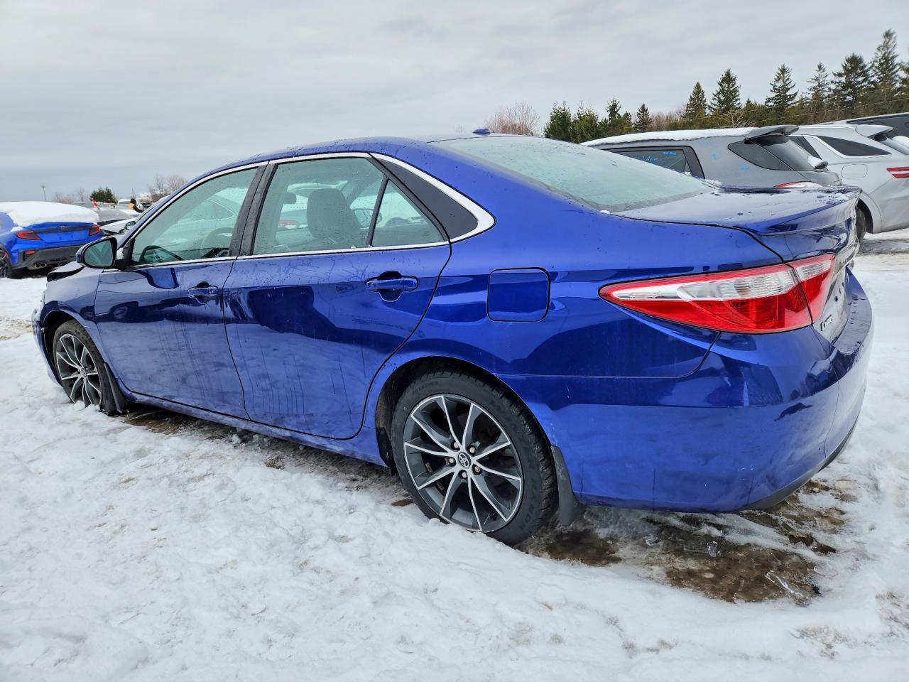 2016 Toyota Camry Le - Фото 2