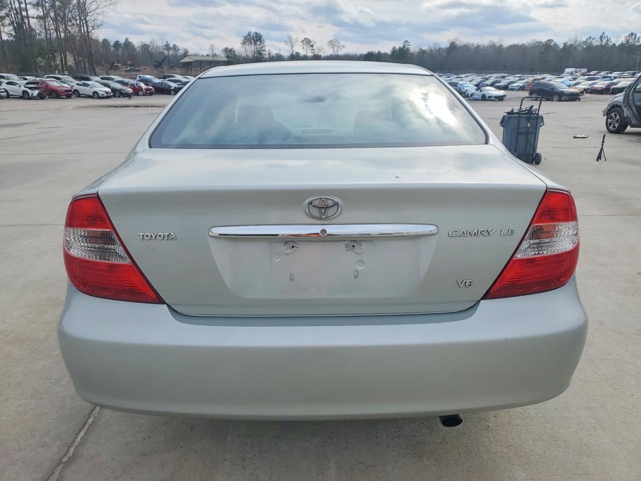 2002 Toyota Camry Le - Фото 6
