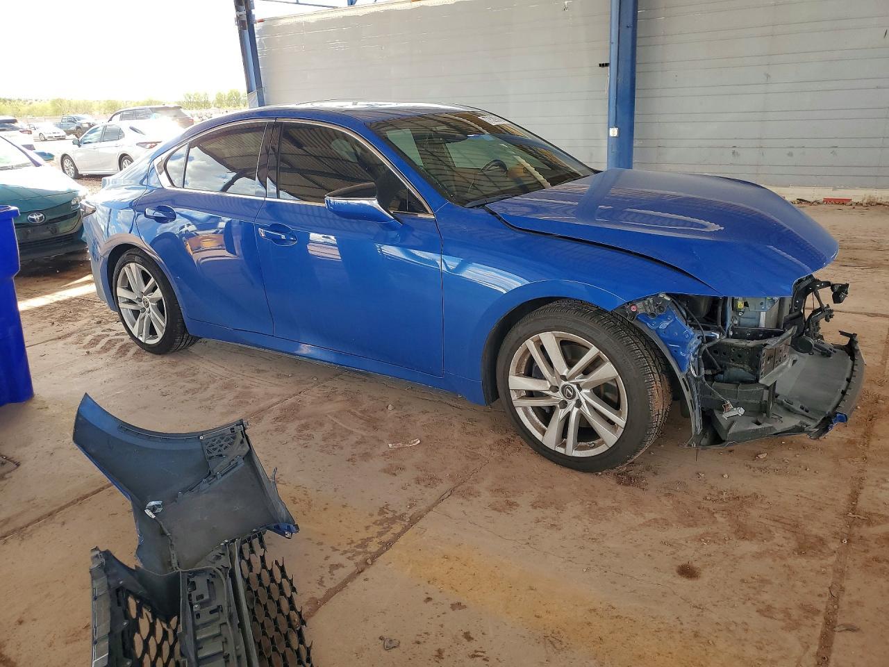 2021 Lexus Is 300 - Image 4