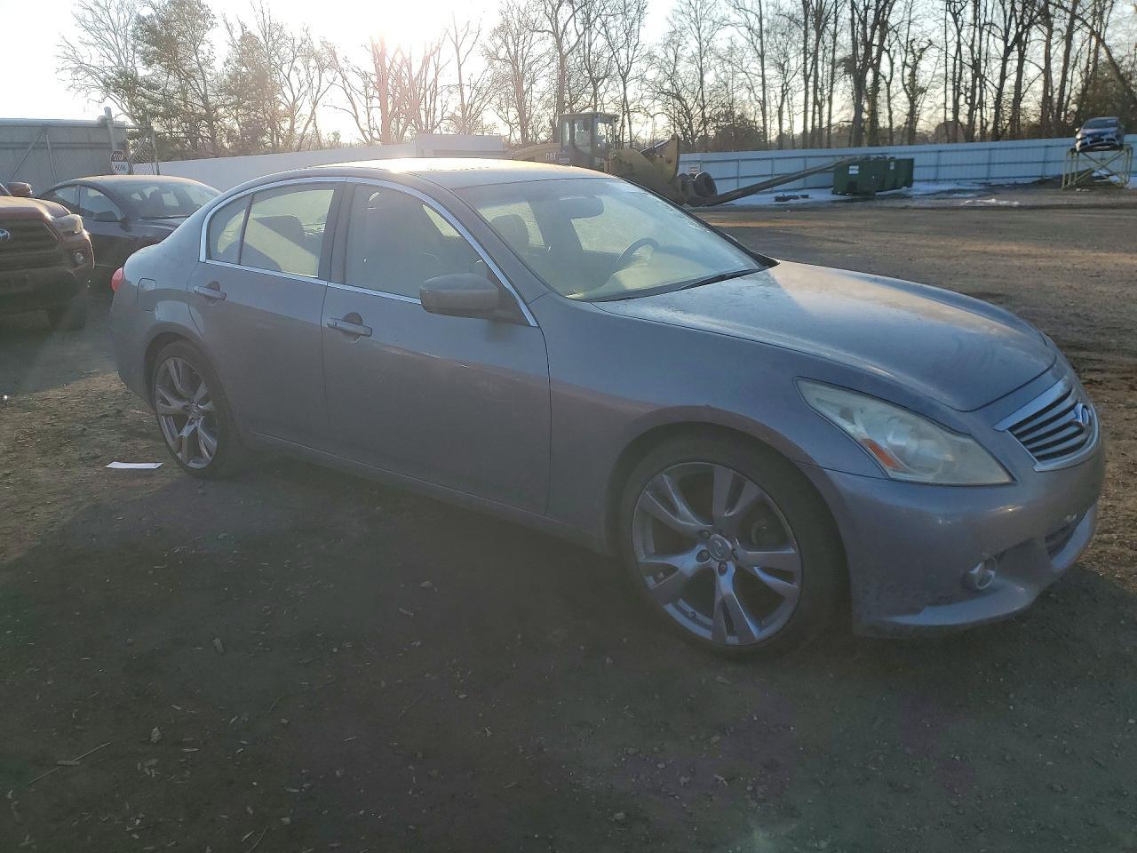 2013 Infiniti G37 - Image 4
