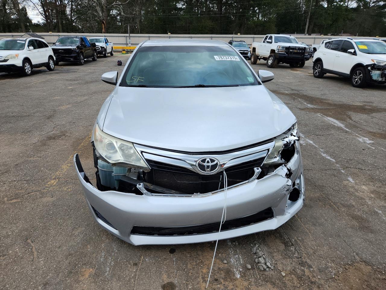 2012 Toyota Camry Le - Image 5