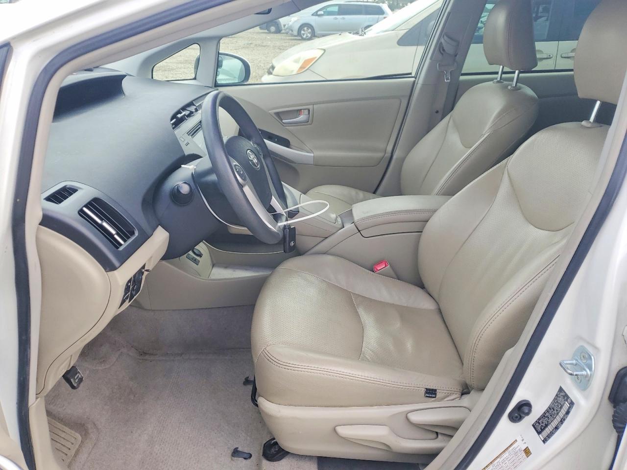 2011 Toyota Prius - Фото 7