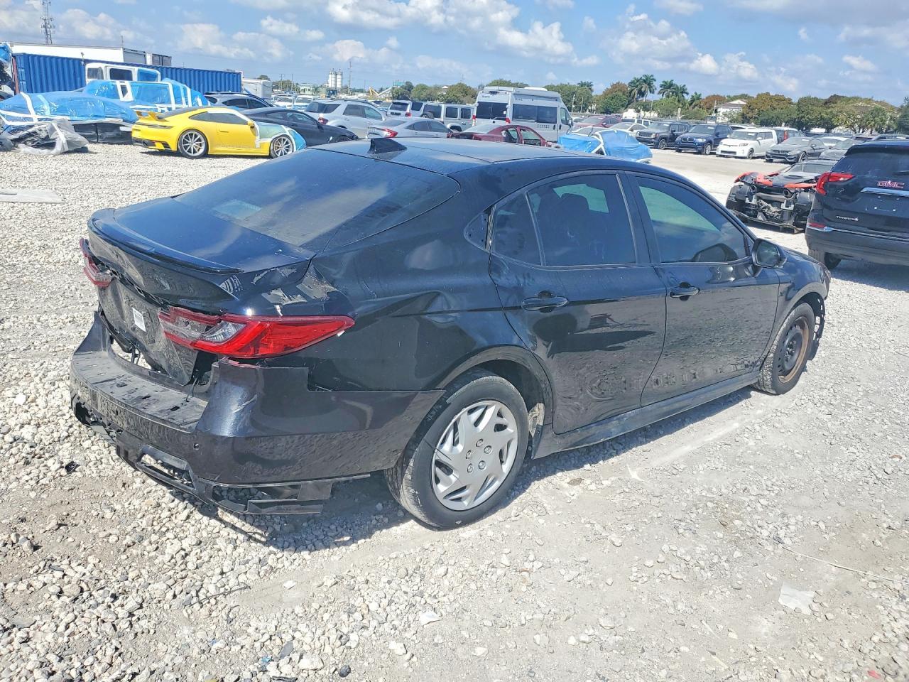 2025 Toyota Camry Xse - Image 3