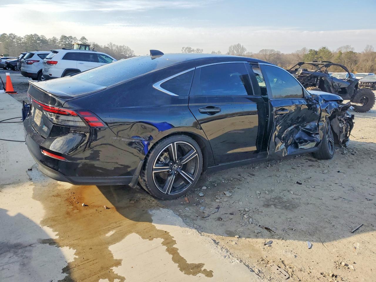 2024 Honda Accord Hybrid Sport - Image 3
