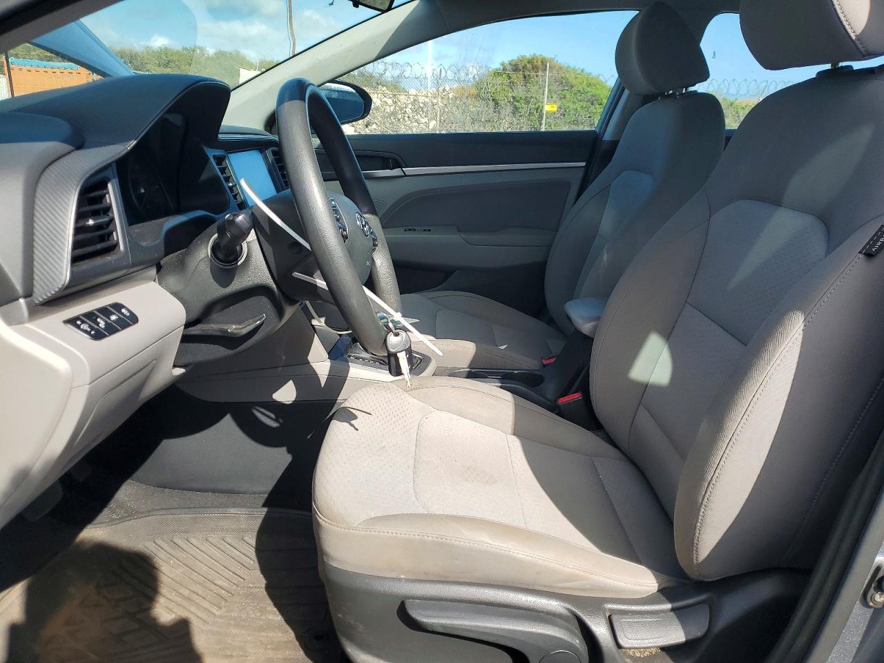 2019 Hyundai Elantra Se - Фото 7