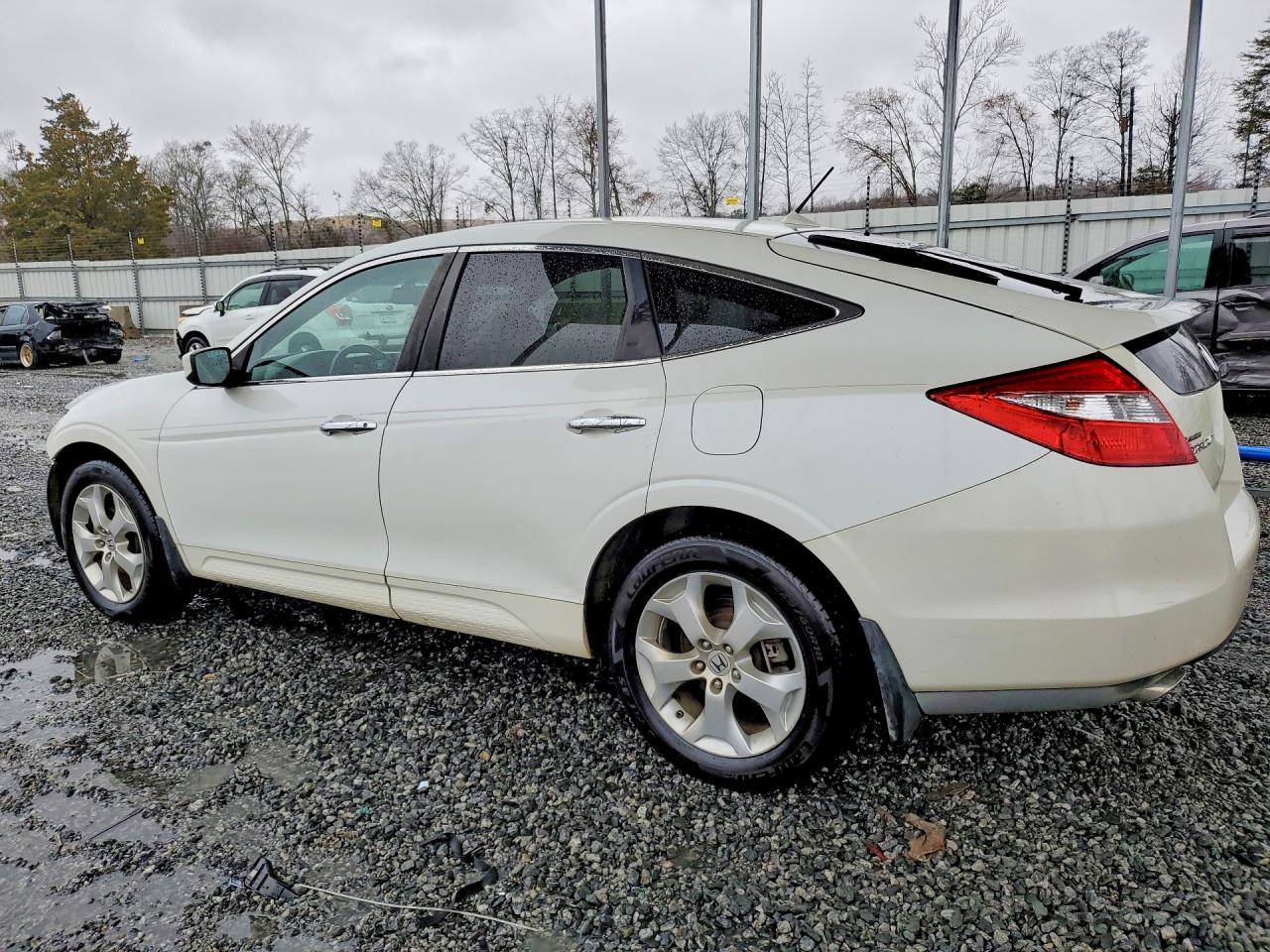 2011 Honda Accord - Image 2