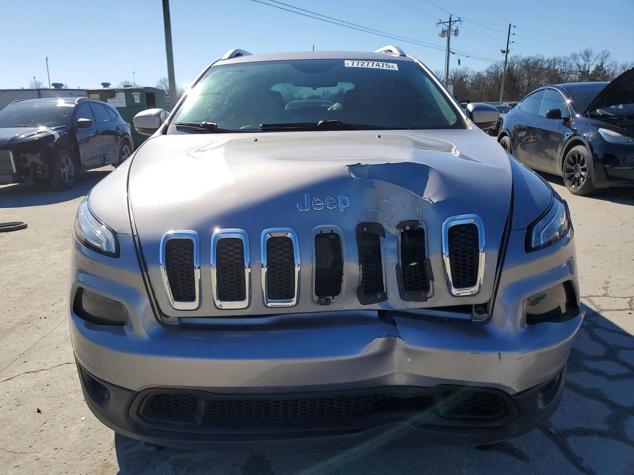 2018 Jeep Cherokee Latitude Plus - Фото 5