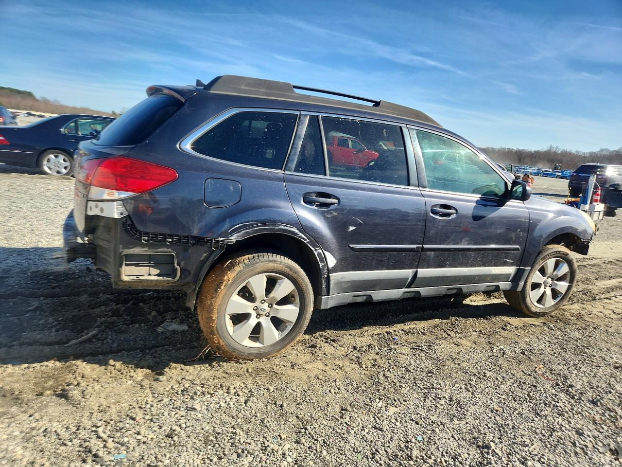 2011 Subaru Outback 2.5I Limited - Image 3
