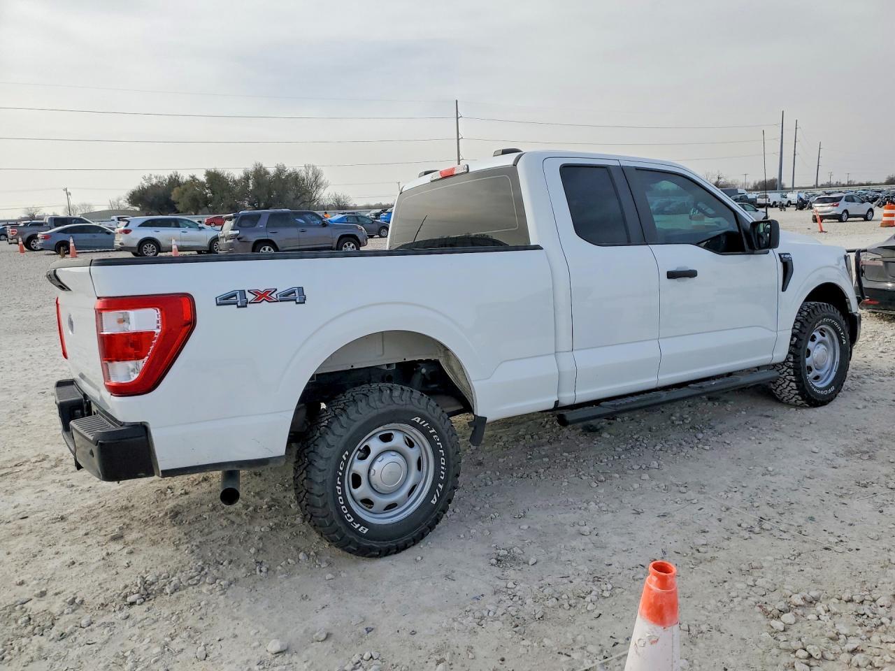 2023 Ford F150 Super Cab - Image 3