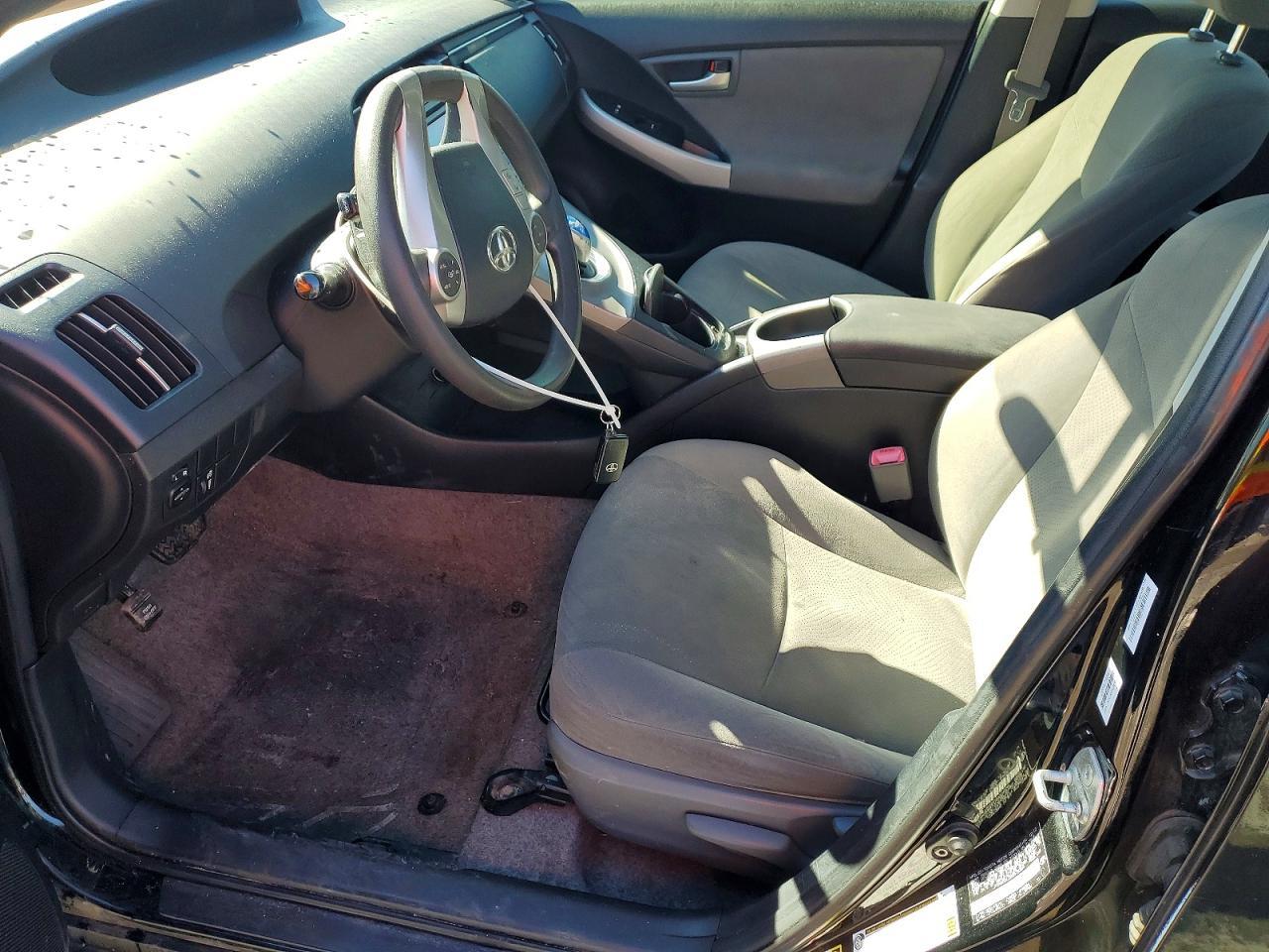 2013 Toyota Prius Two - Image 7