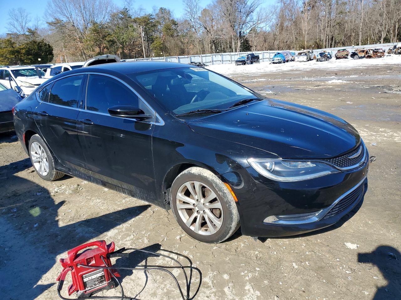 2015 Chrysler 200 Limited - Фото 4