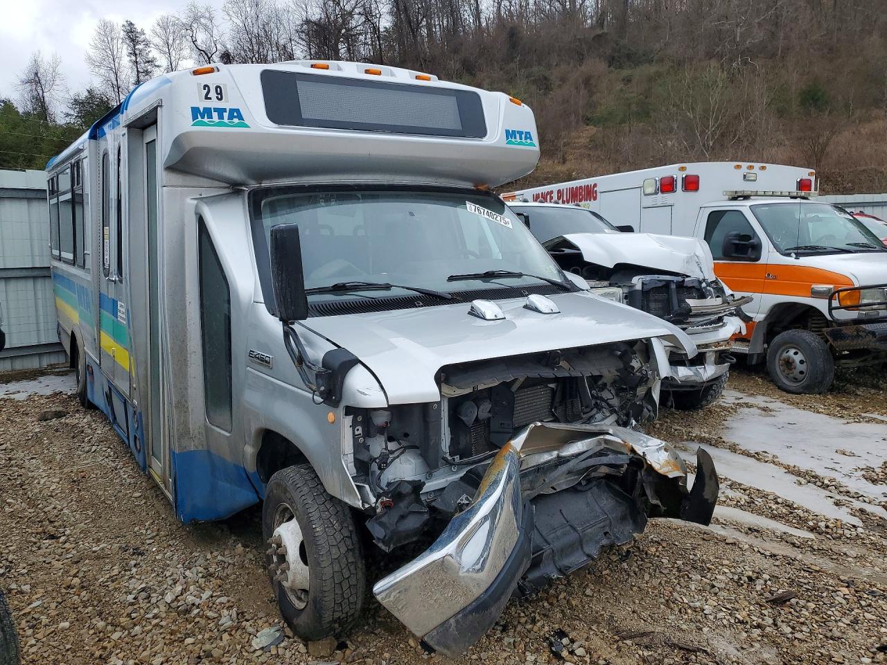 2019 Ford Econoline E450 Super - Фото 4
