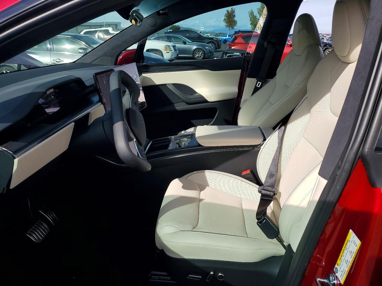 2026 Tesla Model X - Image 7