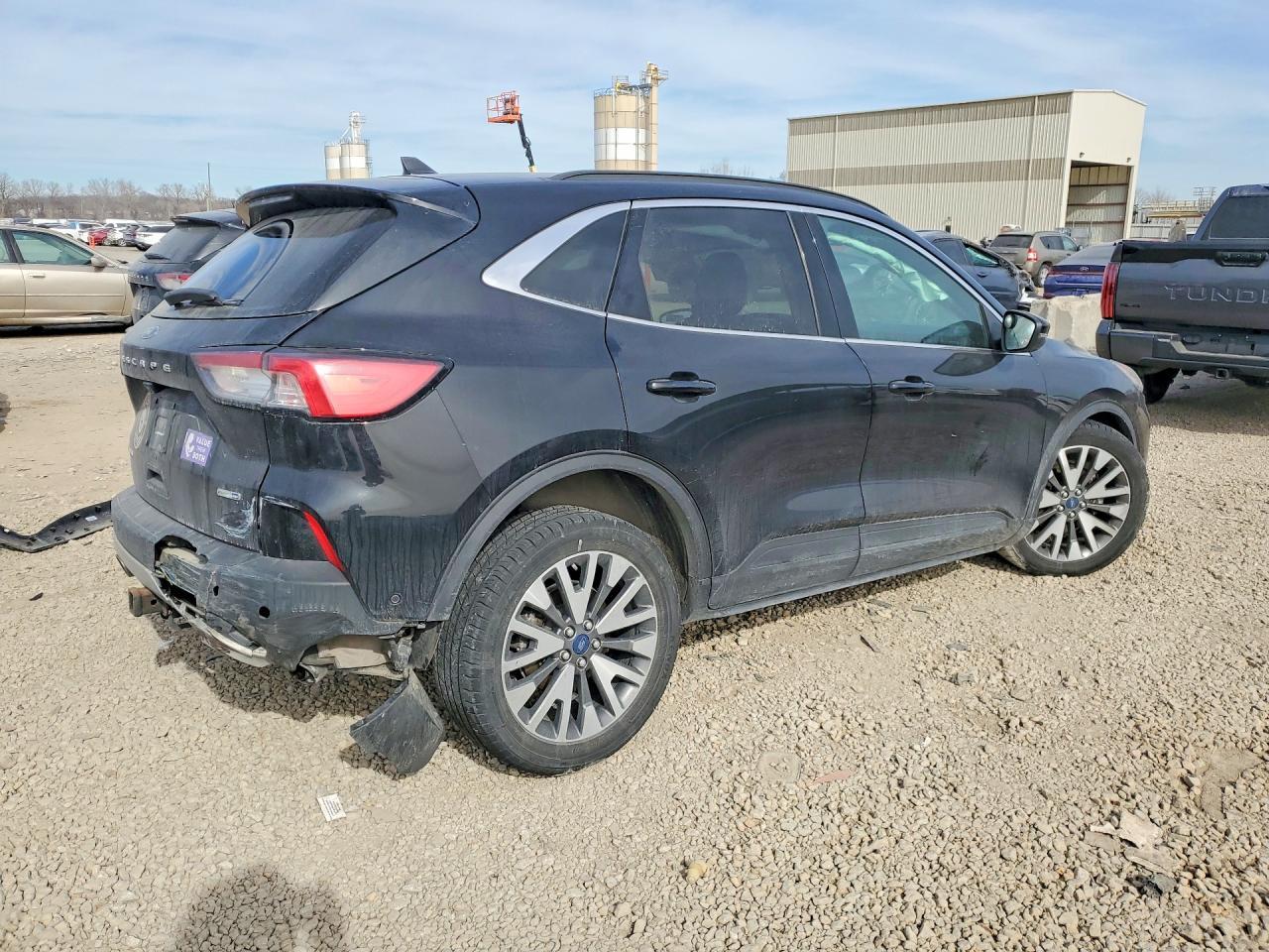 2020 Ford Escape Titanium - Фото 3