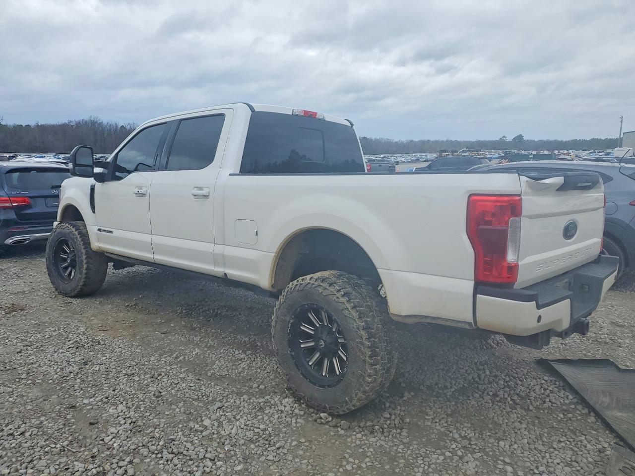 2019 Ford F250 Super Duty - Image 2