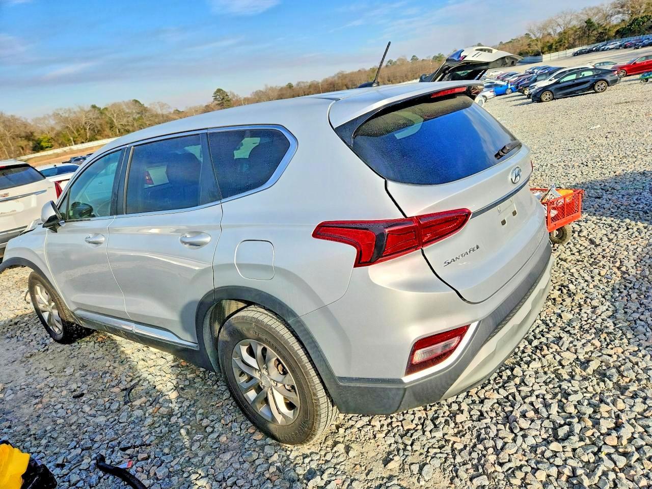 2020 Hyundai Santa Fe Se - Image 2