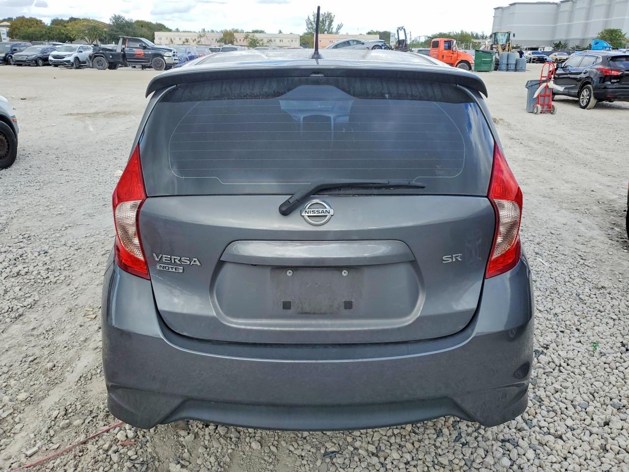 2017 Nissan Versa Note S - Фото 6