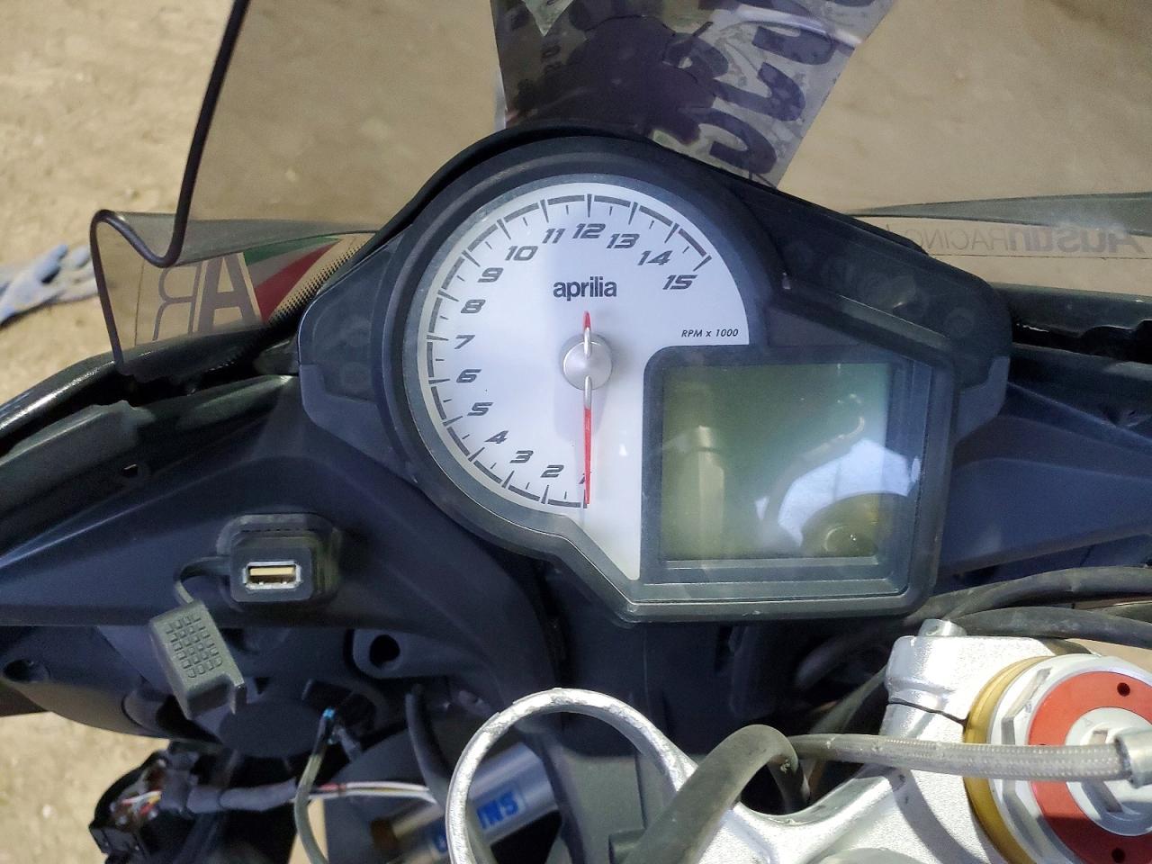 2016 Aprilia Tuono V4 1100 Rr - Image 7